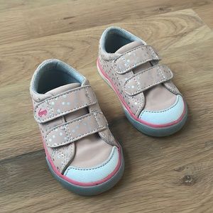 3/$20 - see Kai run girls shoes sz 5